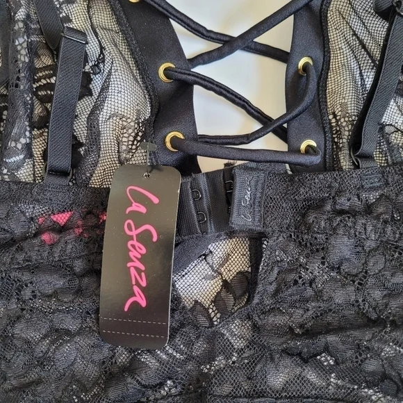 LA Senza Bra | size SMALL - Picture 4 of 6